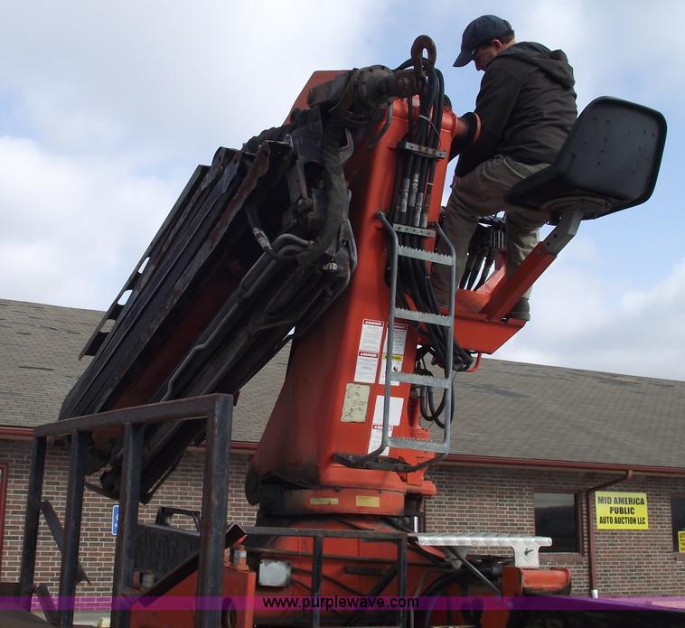 image for item C5953 1999 Sterling A9500 basement boom truck
