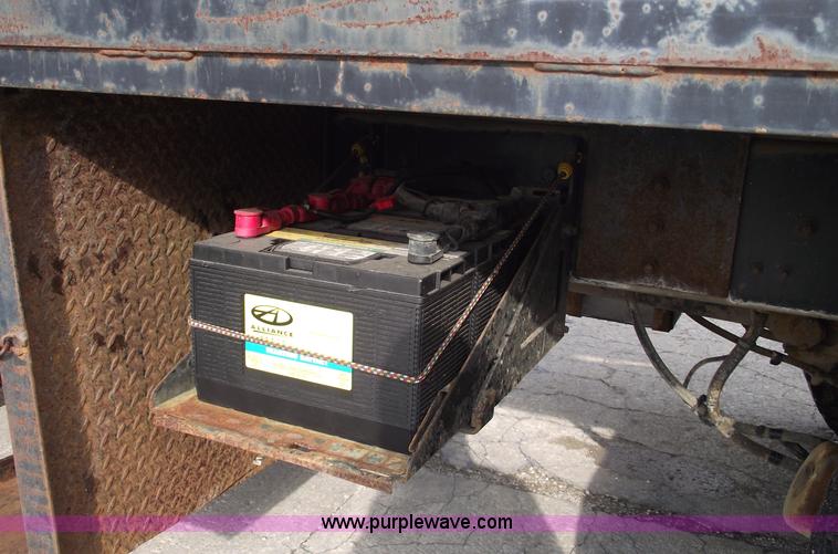 image for item C5953 1999 Sterling A9500 basement boom truck