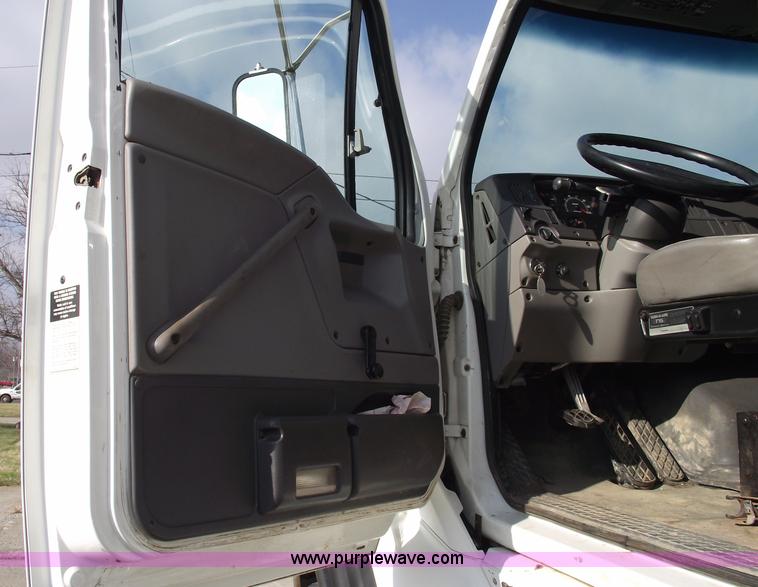 image for item C5953 1999 Sterling A9500 basement boom truck