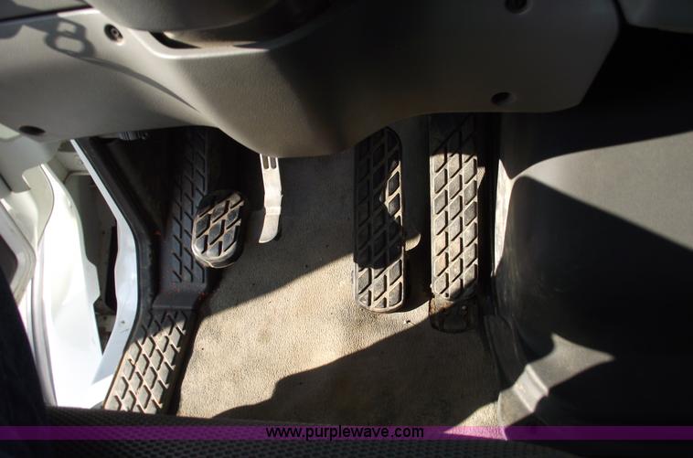 image for item C5953 1999 Sterling A9500 basement boom truck