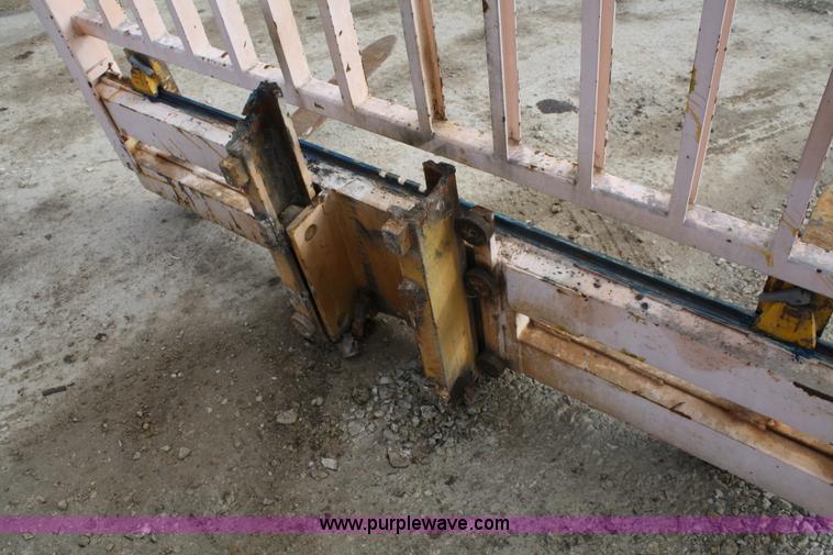 image for item H9504 Forklift carriage with forks