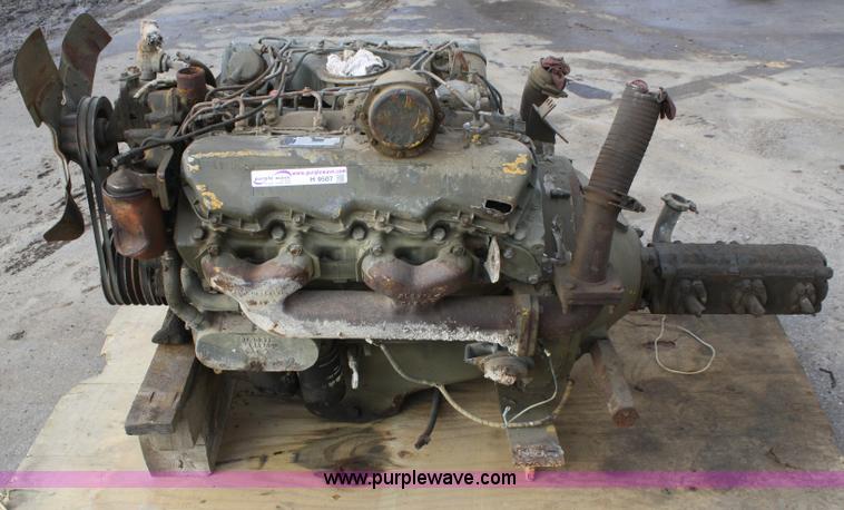 image for item H9507 Caterpillar 3145 V8 diesel engine with hydraulic pump