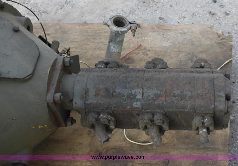 image for item H9507 Caterpillar 3145 V8 diesel engine with hydraulic pump