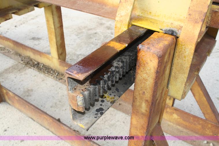 image for item H9511 Mansaver sheet lifter