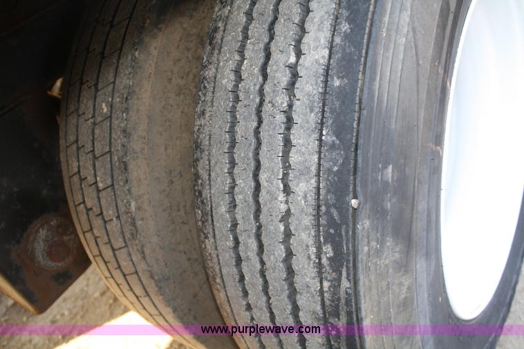 image for item A6510 1998 Trailmobile 53' van trailer