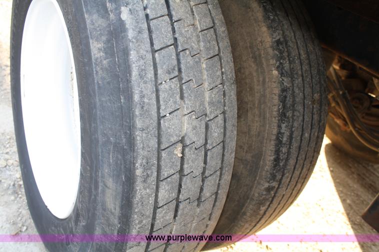 image for item A6510 1998 Trailmobile 53' van trailer