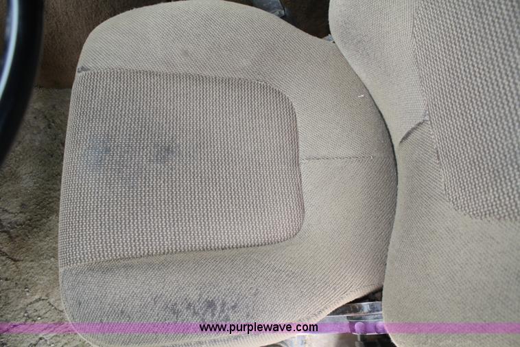 image for item A6559 1991 Ford CLT9000 semi truck