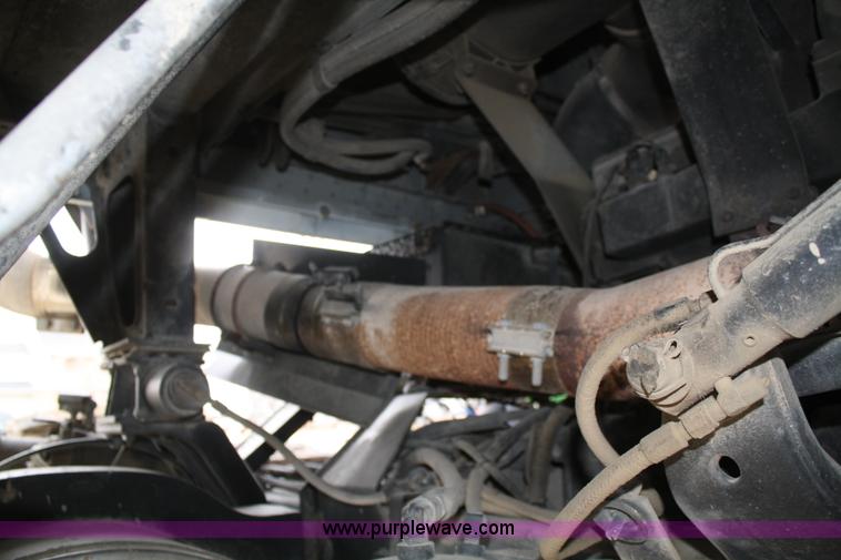 image for item A6559 1991 Ford CLT9000 semi truck