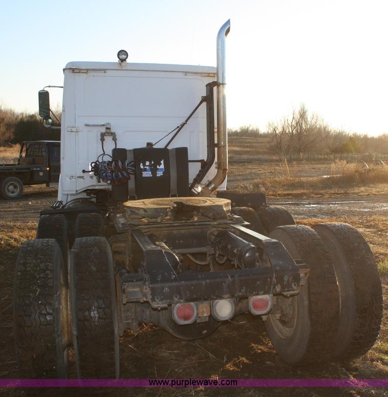 image for item A6615 1988 White WIM semi truck