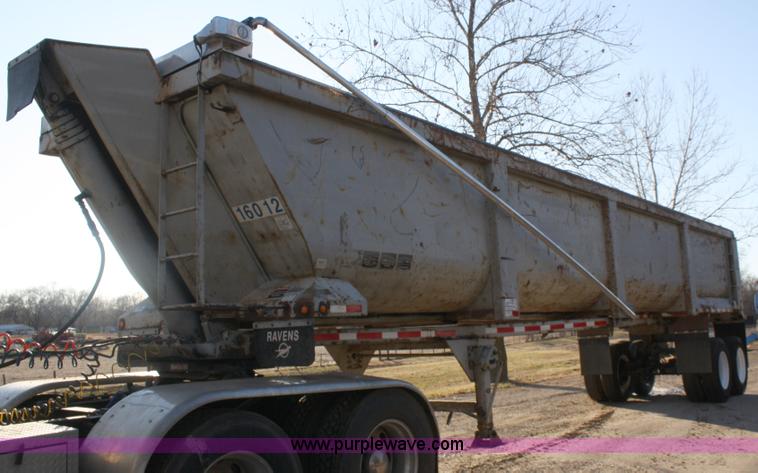image for item A6618 2001 Ravens FFST-39 PRO end dump scrap trailer