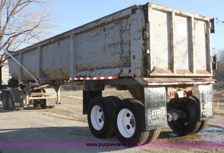 image for item A6618 2001 Ravens FFST-39 PRO end dump scrap trailer