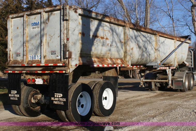 image for item A6618 2001 Ravens FFST-39 PRO end dump scrap trailer