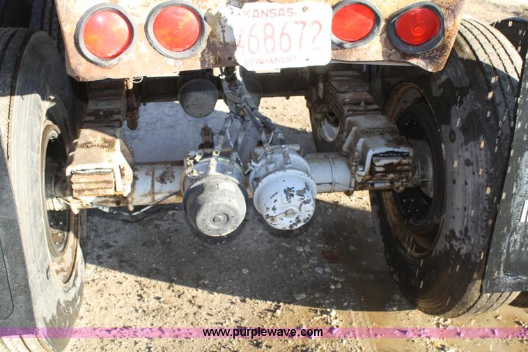 image for item A6618 2001 Ravens FFST-39 PRO end dump scrap trailer