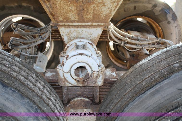 image for item A6618 2001 Ravens FFST-39 PRO end dump scrap trailer