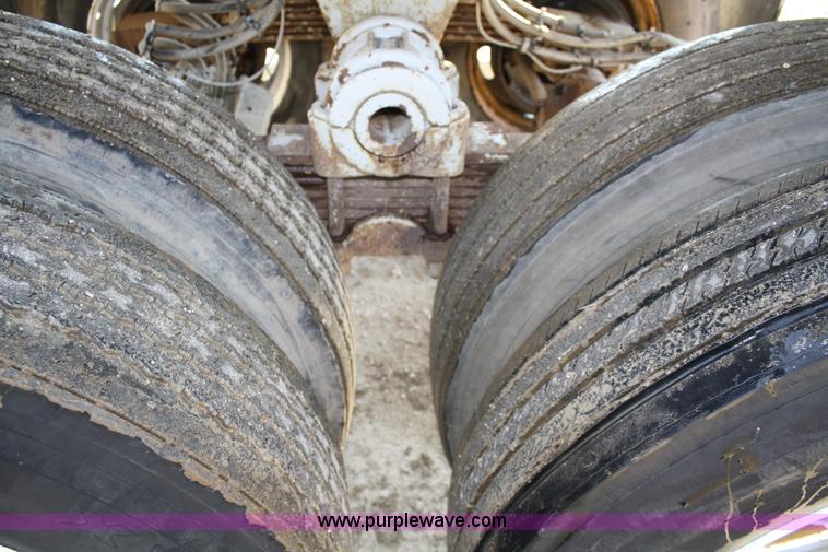 image for item A6618 2001 Ravens FFST-39 PRO end dump scrap trailer