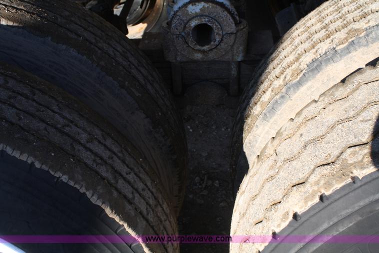 image for item A6618 2001 Ravens FFST-39 PRO end dump scrap trailer