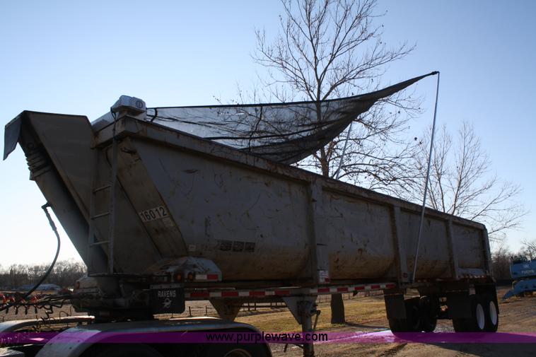 image for item A6618 2001 Ravens FFST-39 PRO end dump scrap trailer