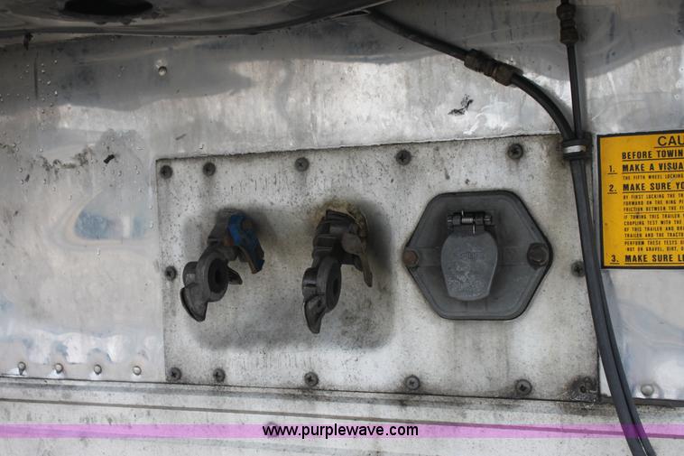 image for item B8690 1998 Thermo-King SB-III Max 53' reefer trailer