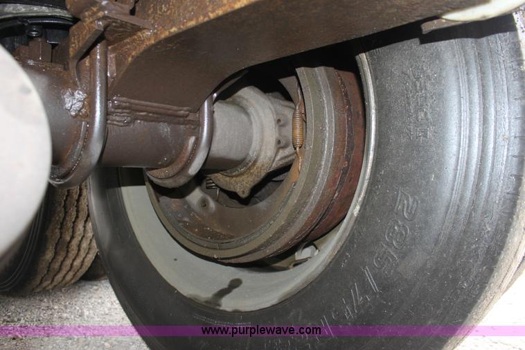 image for item B8690 1998 Thermo-King SB-III Max 53' reefer trailer