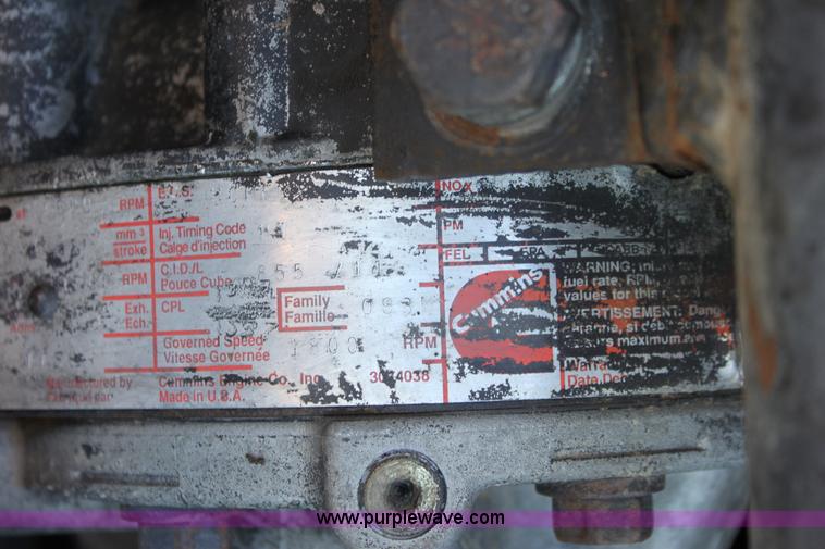 image for item B8751 1991 International 9400 Eagle semi truck