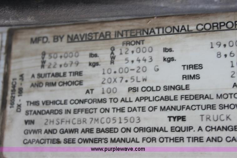image for item B8751 1991 International 9400 Eagle semi truck
