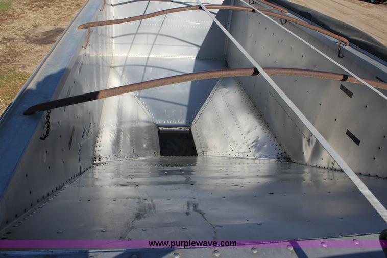 image for item B8752 1991 Timpte 42' grain trailer