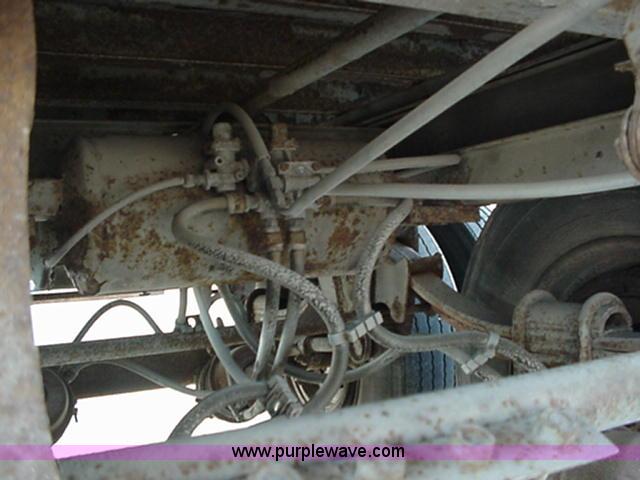 image for item A1802 1982 Monon 45' semi trailer