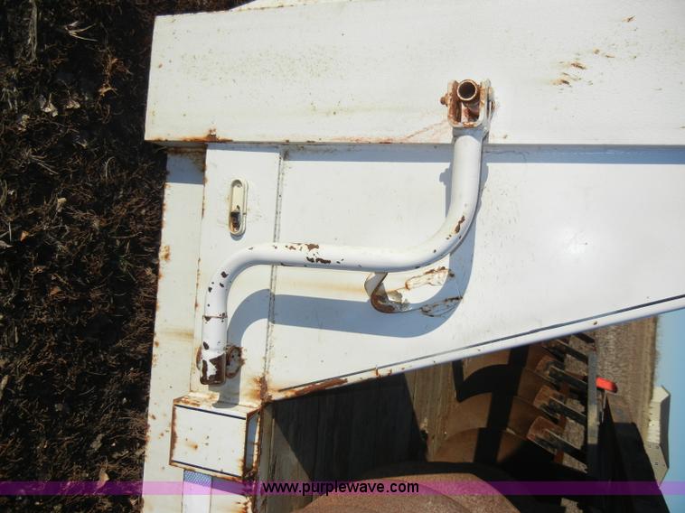 image for item A3383 2000 Titan 30' flatbed gooseneck trailer