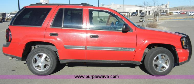 image for item A3388 2002 Chevrolet Trailblazer LT SUV