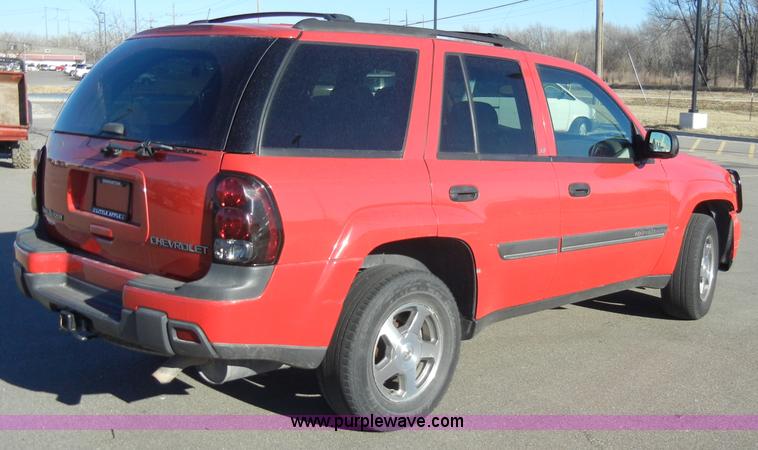 image for item A3388 2002 Chevrolet Trailblazer LT SUV