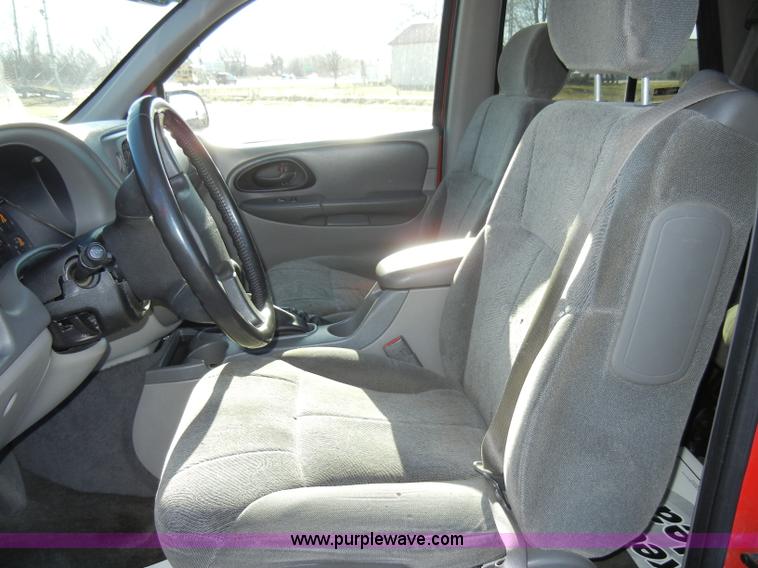 image for item A3388 2002 Chevrolet Trailblazer LT SUV