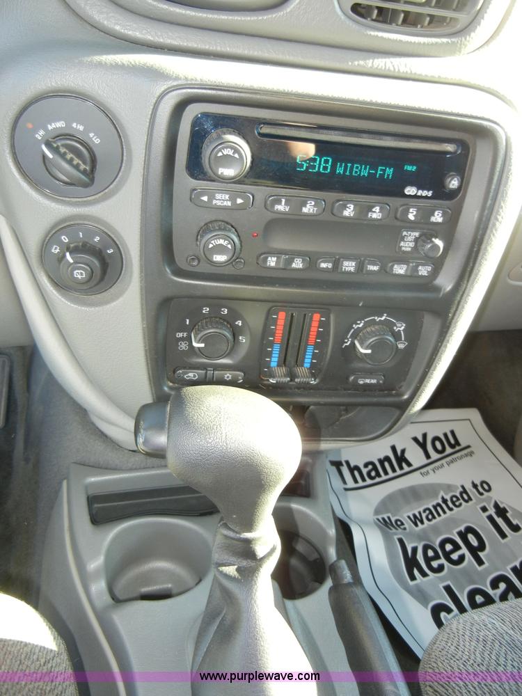 image for item A3388 2002 Chevrolet Trailblazer LT SUV