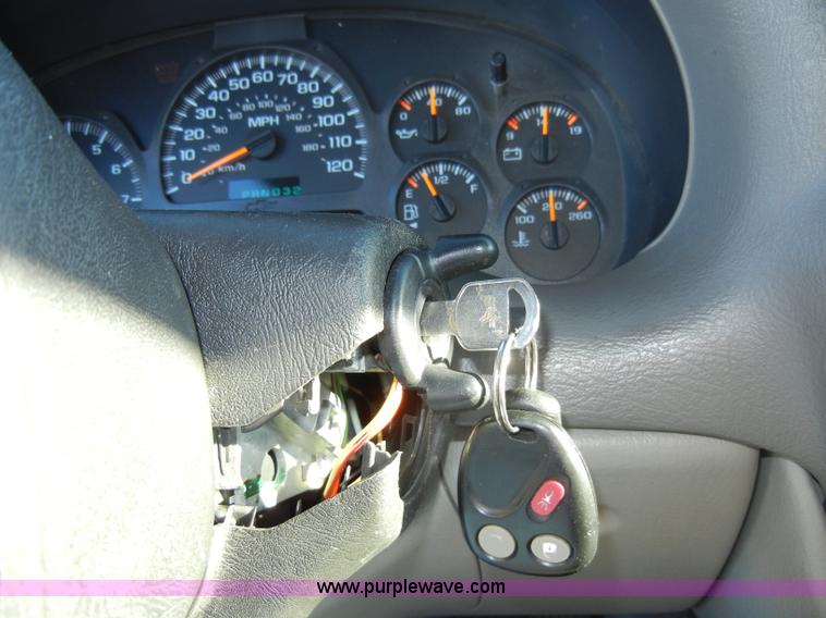 image for item A3388 2002 Chevrolet Trailblazer LT SUV