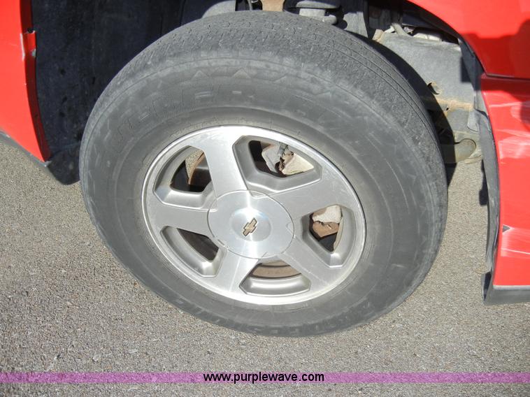 image for item A3388 2002 Chevrolet Trailblazer LT SUV