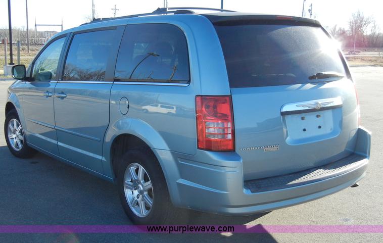 image for item A3389 2008 Chrysler Town & Country Touring mini van