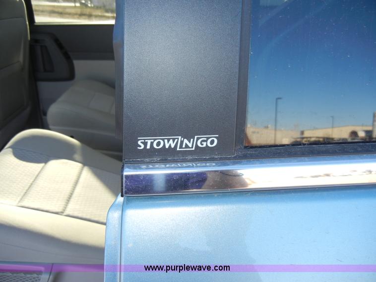 image for item A3389 2008 Chrysler Town & Country Touring mini van