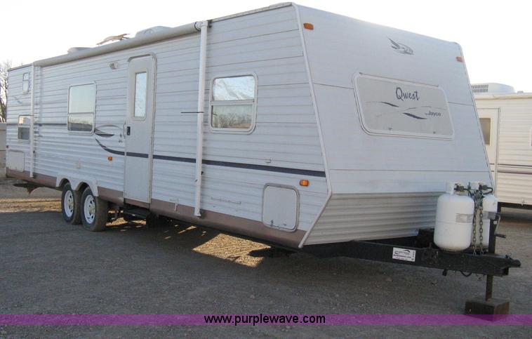 image for item A6024 2003 Jayco Qwest 324G camper trailer