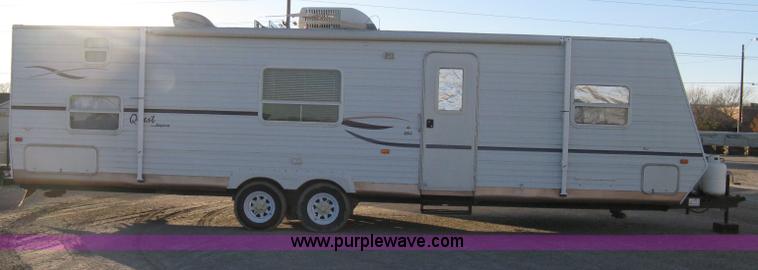 image for item A6024 2003 Jayco Qwest 324G camper trailer