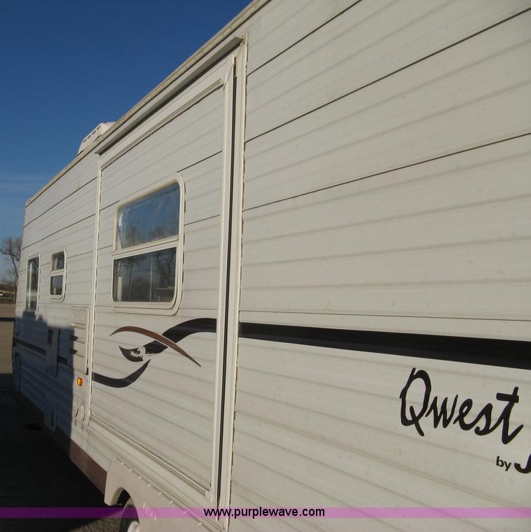 image for item A6024 2003 Jayco Qwest 324G camper trailer