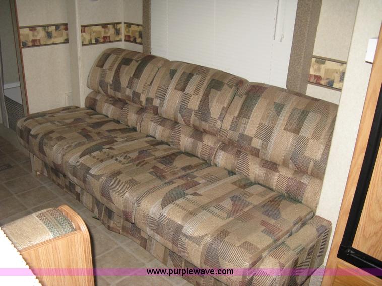 image for item A6024 2003 Jayco Qwest 324G camper trailer