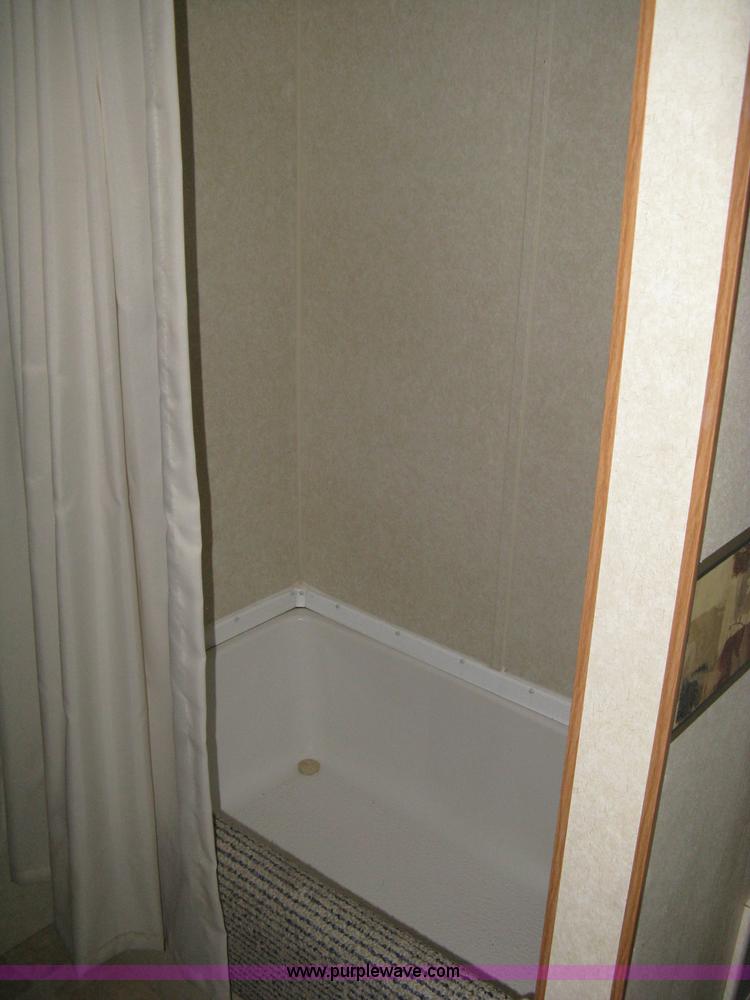 image for item A6024 2003 Jayco Qwest 324G camper trailer