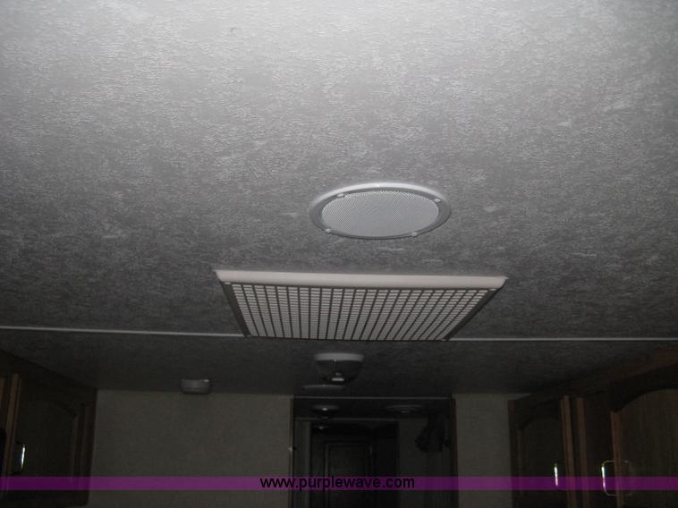 image for item A6024 2003 Jayco Qwest 324G camper trailer