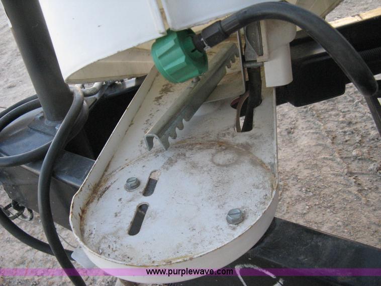 image for item A6025 2004 Coachmen Spirit of America Limited Edition camper trailer