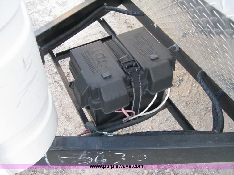 image for item A6025 2004 Coachmen Spirit of America Limited Edition camper trailer