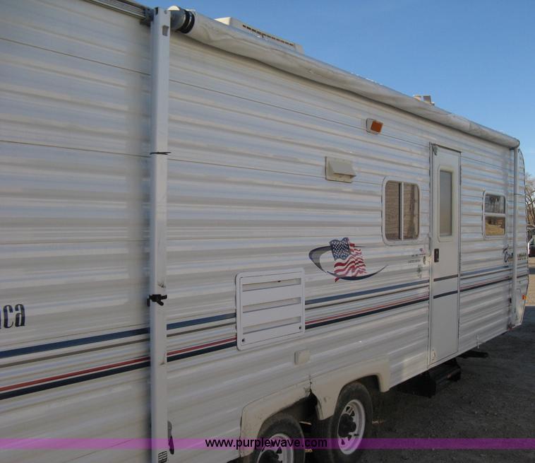 image for item A6025 2004 Coachmen Spirit of America Limited Edition camper trailer