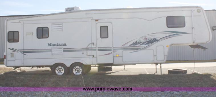 image for item A6627 2002 Montana High Country fifth wheel camper