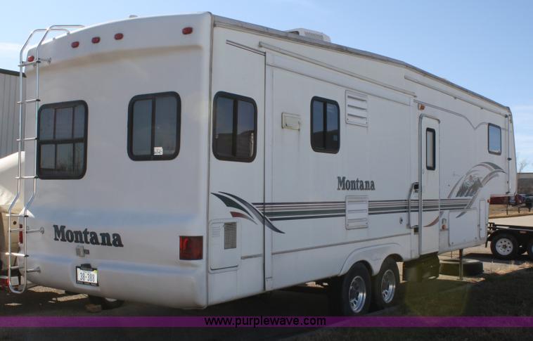 image for item A6627 2002 Montana High Country fifth wheel camper