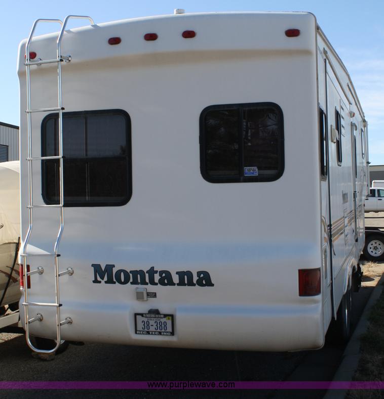 image for item A6627 2002 Montana High Country fifth wheel camper