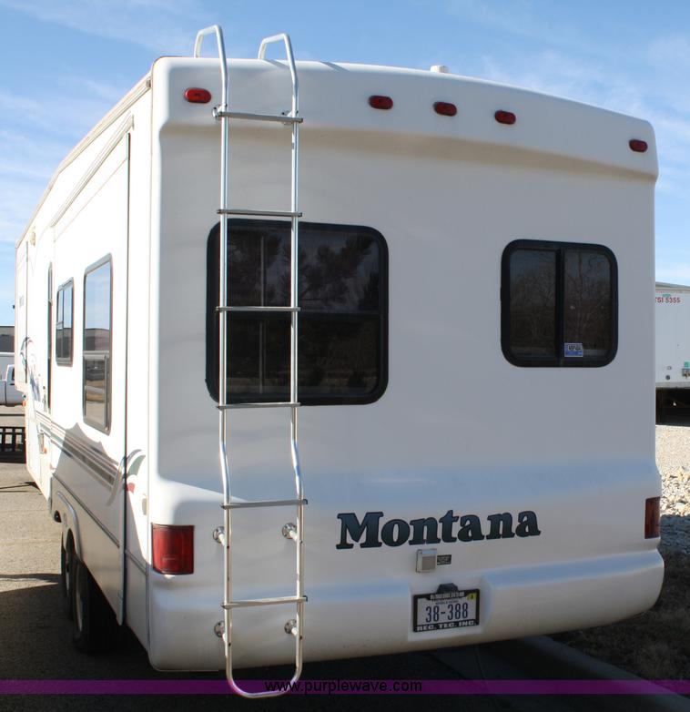 image for item A6627 2002 Montana High Country fifth wheel camper