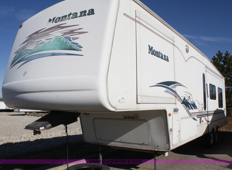 image for item A6627 2002 Montana High Country fifth wheel camper